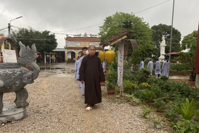 The 12th retreat “Practice as the Buddha's Teachings” at Dong Cao Pagoda